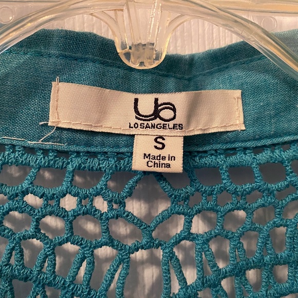 Women's 3/4 Sleeve Button Down Shirt with Lace Knit Shoulders, Size S - Picture 7 of 8